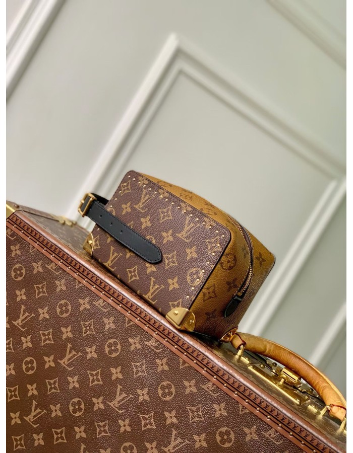 Trousse toilette Locker Dopp Kit Trunk LOUIS VUITTON