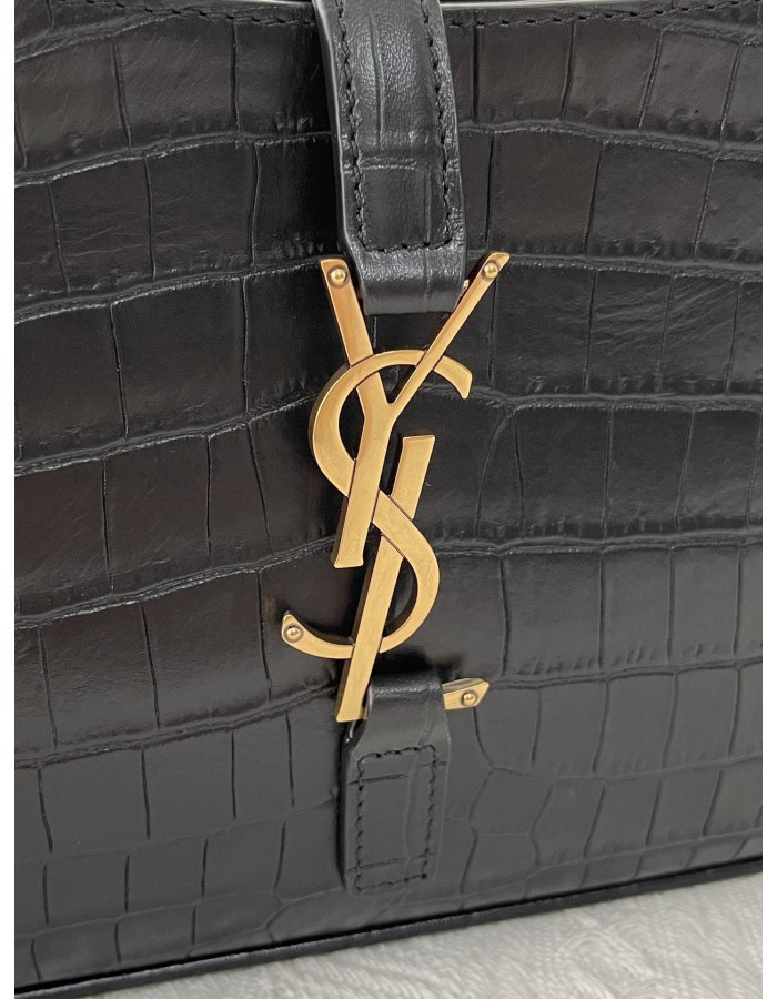 LE 5 À 7 SAINT LAURENT