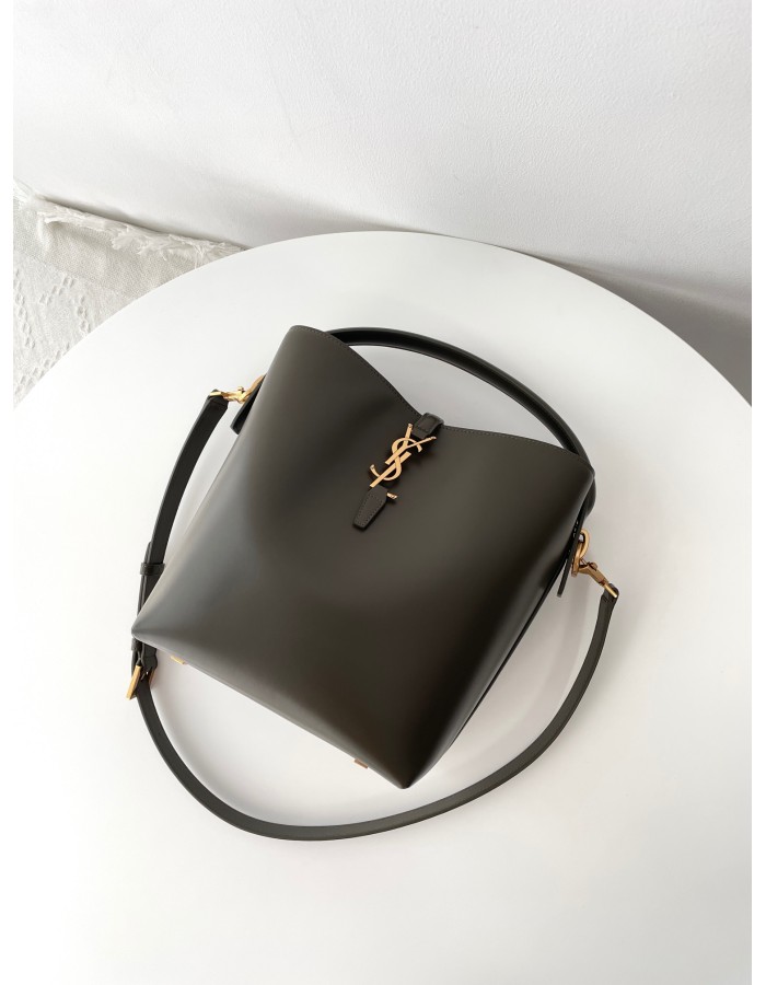 Le 37 SAINT LAURENT