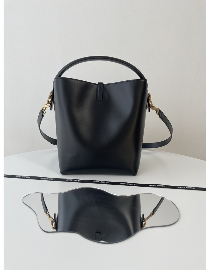 Le 37 SAINT LAURENT