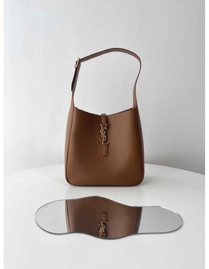 LE 5 À 7 SMALL MORBIDA SAINT LAURENT