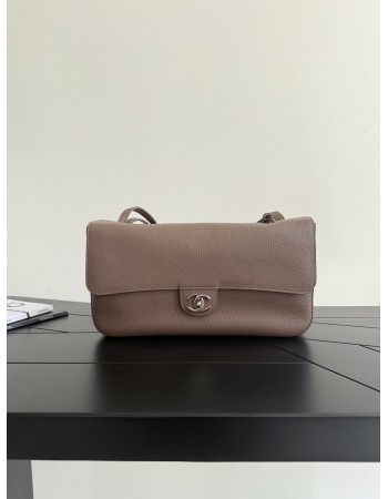 MAXI BORSA CON PATTA CHANEL