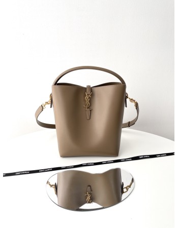 Le 37 SAINT LAURENT