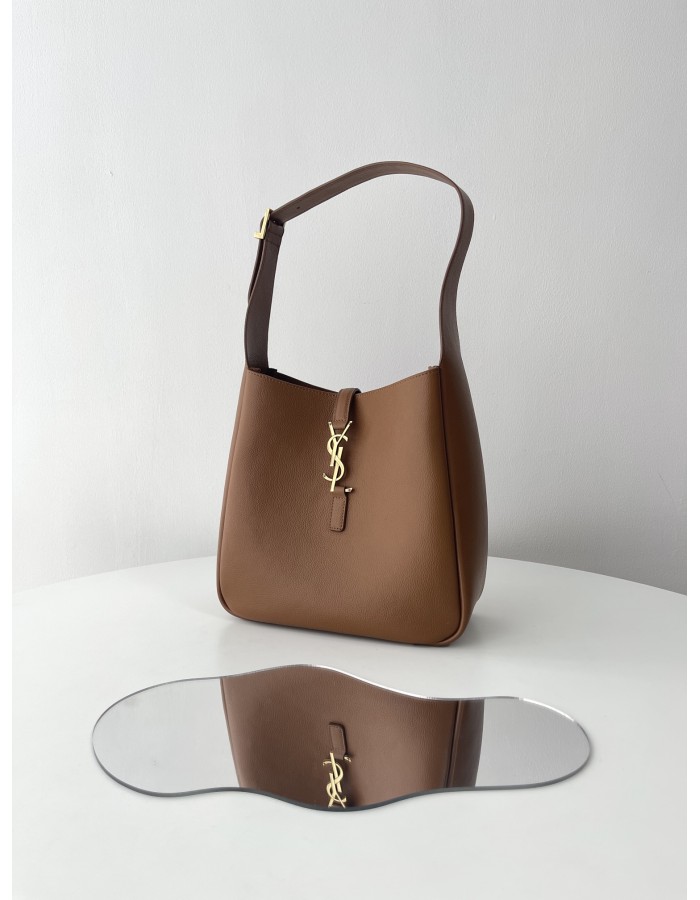 LE 5 À 7 SMALL MORBIDA SAINT LAURENT