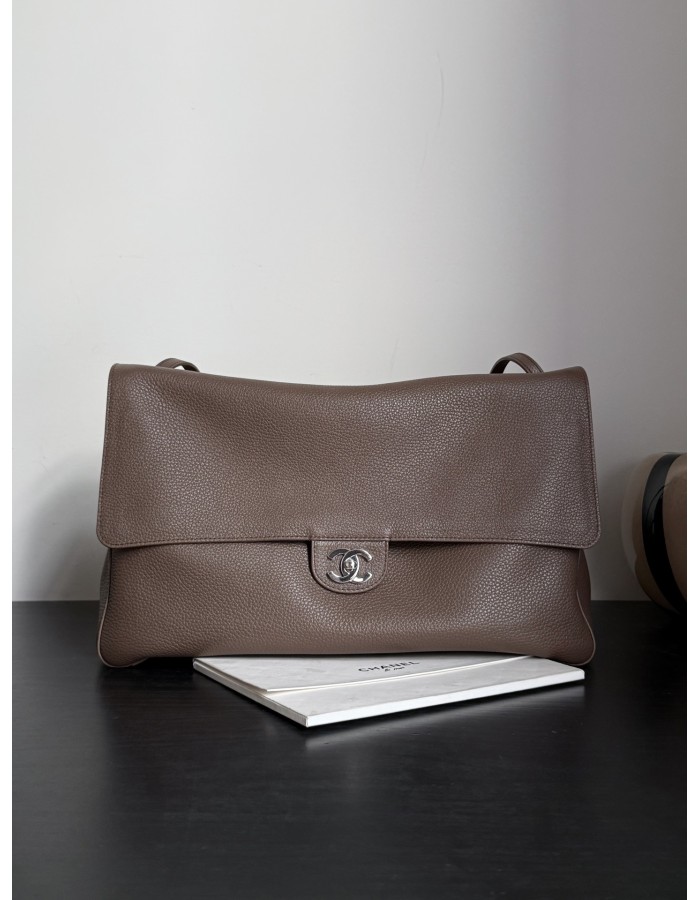 MAXI BORSA CON PATTA CHANEL