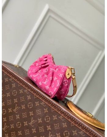 Pochette Valley LOUIS VUITTON