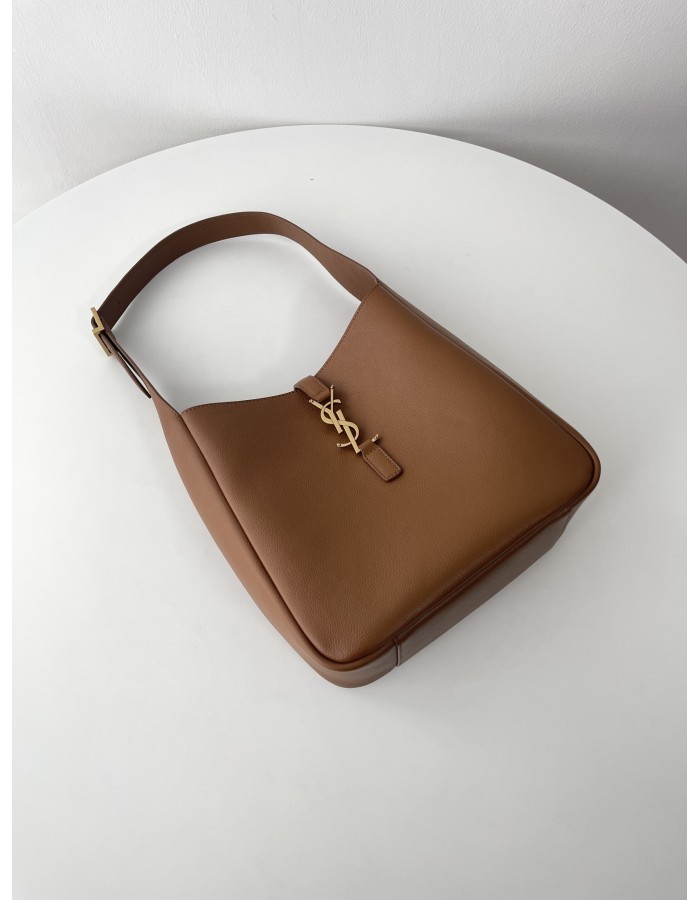 LE 5 À 7 SMALL MORBIDA SAINT LAURENT