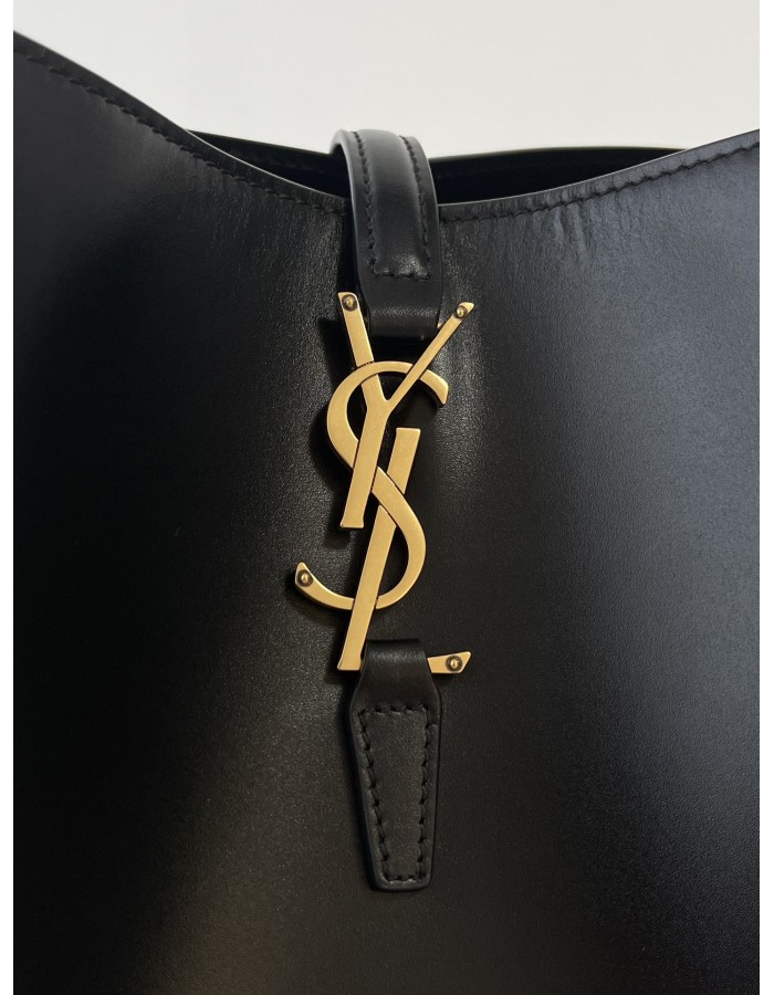 Le 37 SAINT LAURENT