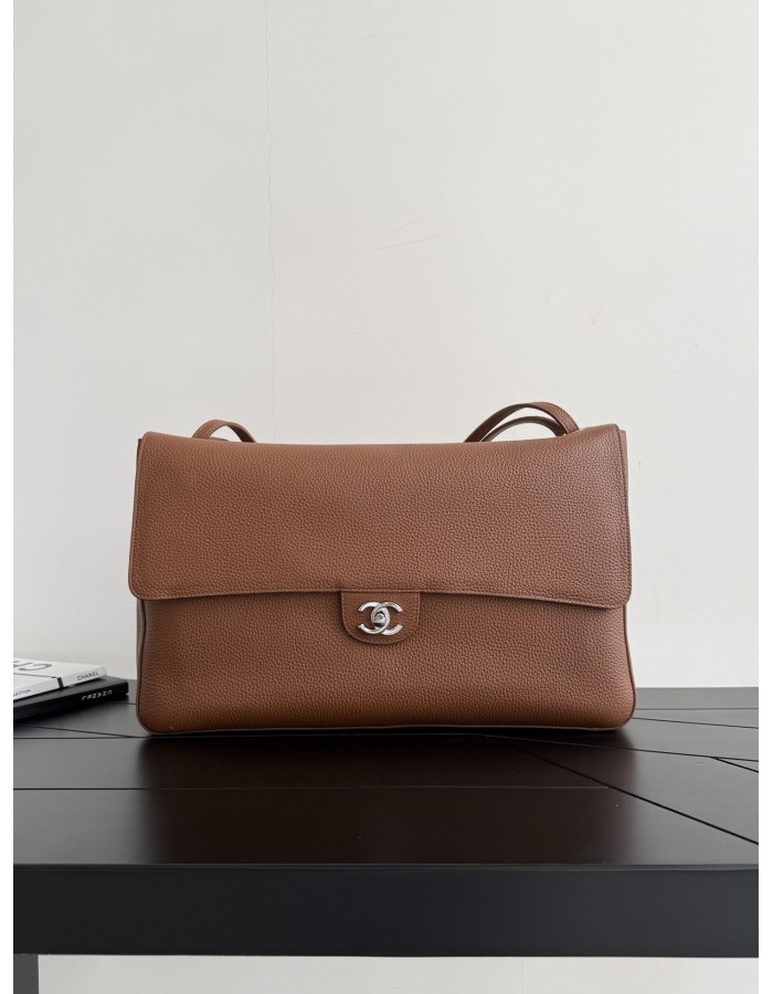 MAXI BORSA CON PATTA CHANEL