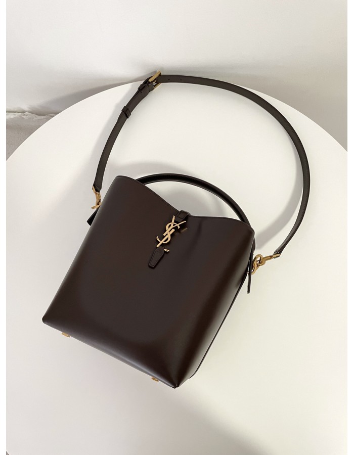 Le 37 SAINT LAURENT
