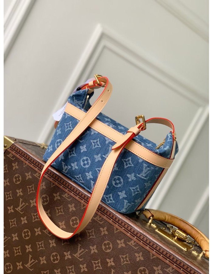 Trousse Toilette Cruiser LOUIS VUITTON