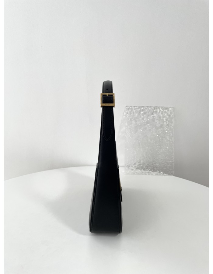 LE 5 À 7 SAINT LAURENT