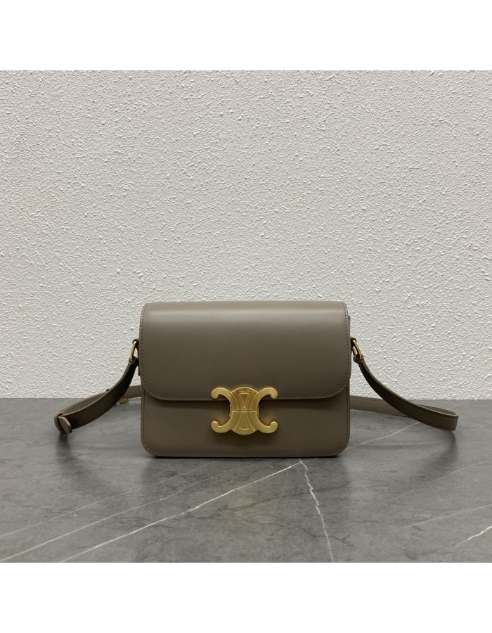 Borsa Teen Triomphe in pelle di vitello lucida CELINE