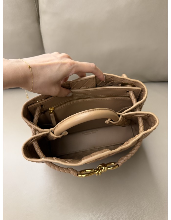 Andiamo piccola BOTTEGA VENETA