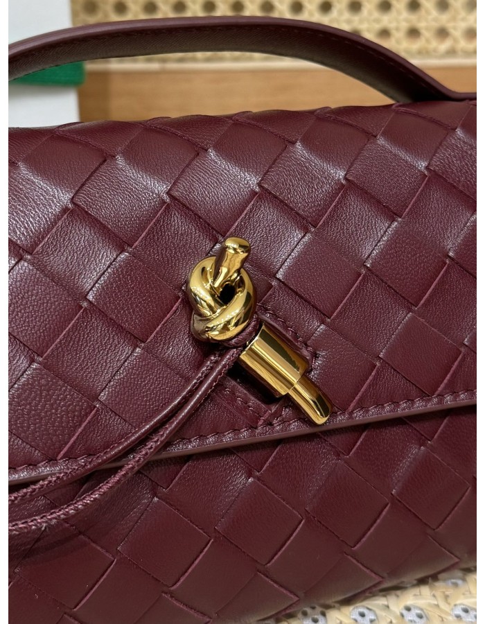 Andiamo Clutch BOTTEGA VENETA