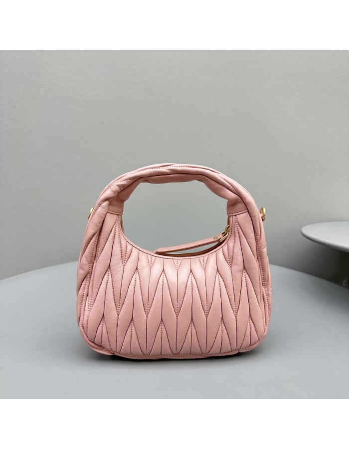 Borsa Wander in nappa matelassé MIUMIU