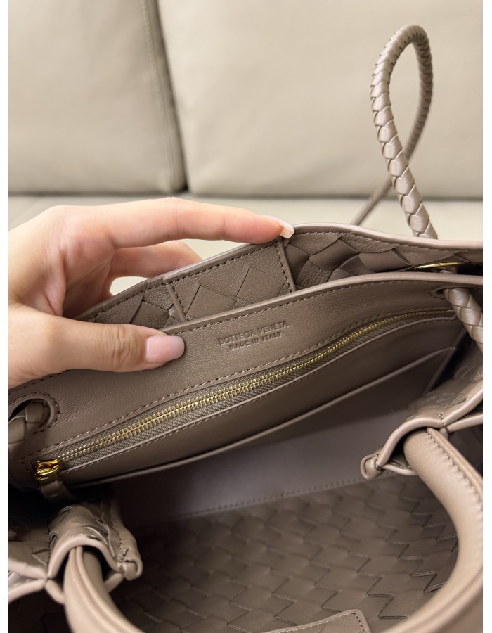 Andiamo piccola BOTTEGA VENETA