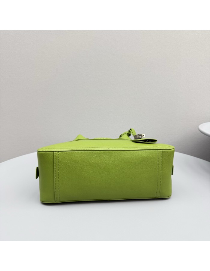 Borsa Vivant in nappa MIUMIU