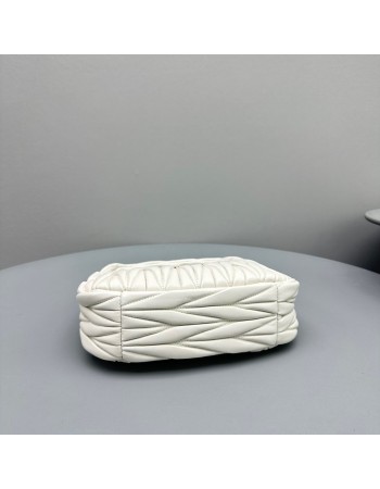 Borsa Wander in nappa matelassé MIUMIU