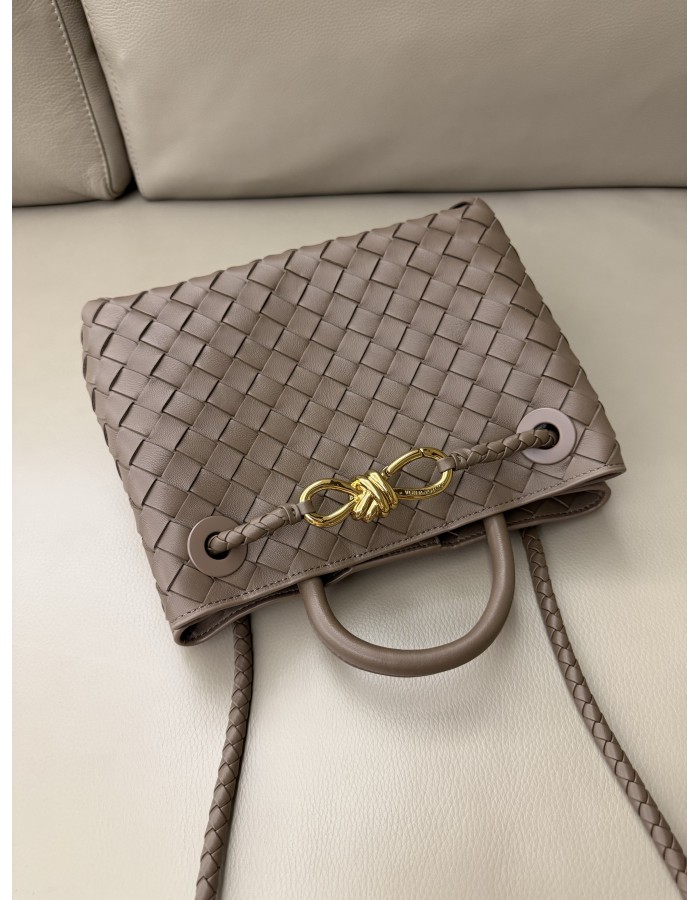 Andiamo piccola BOTTEGA VENETA
