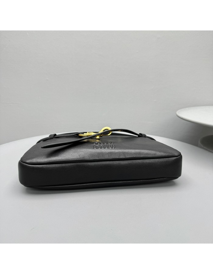 Borsa Aventure in nappa MIUMIU