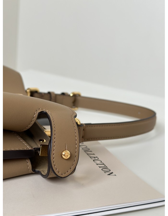 PEEKABOO SOFT MEDIUM FENDI