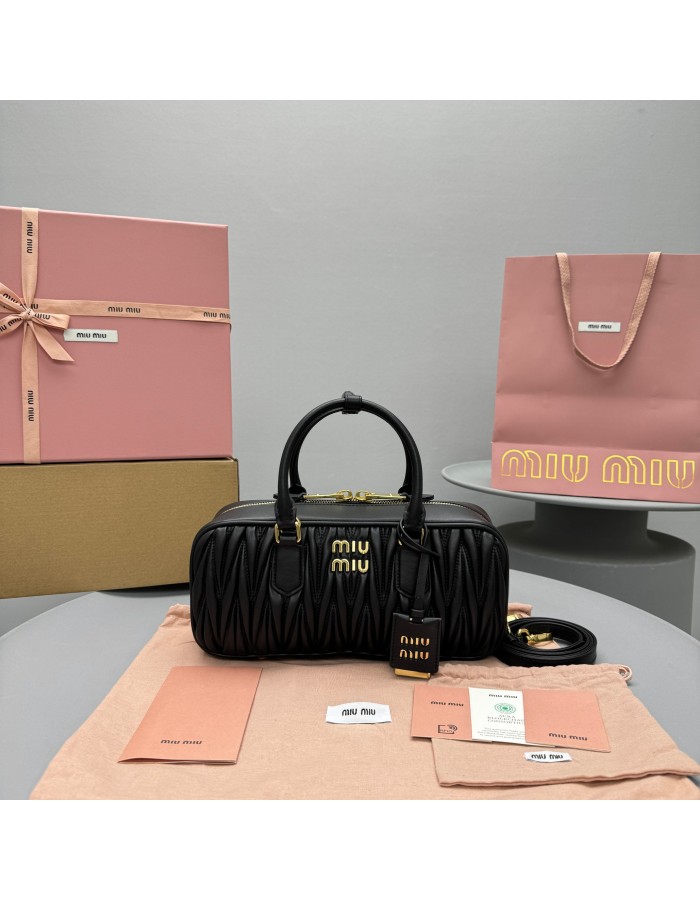 Borsa Arcadie in nappa matelassé MIUMIU