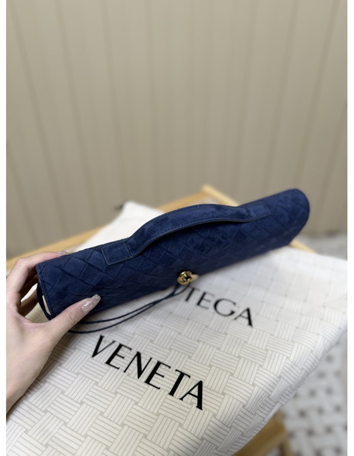 Andiamo Clutch BOTTEGA VENETA