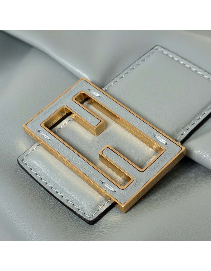 Baguette Soft Medium FENDI