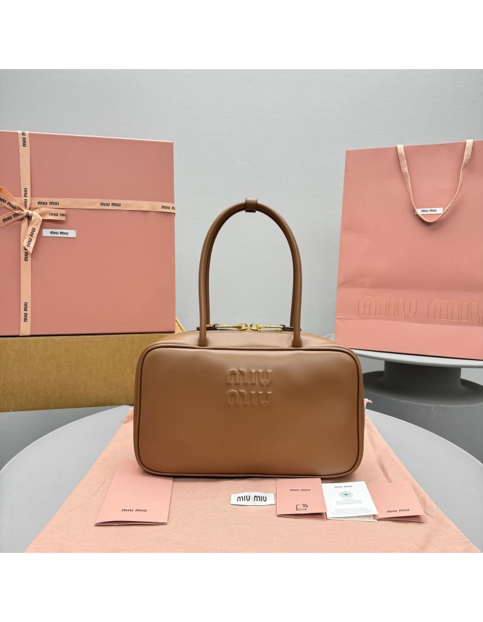 Borsa Beau in pelle MIUMIU