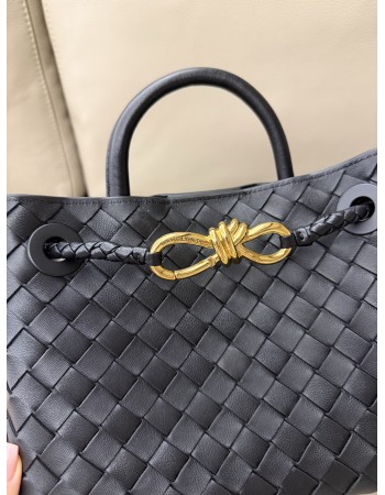 Andiamo piccola BOTTEGA VENETA