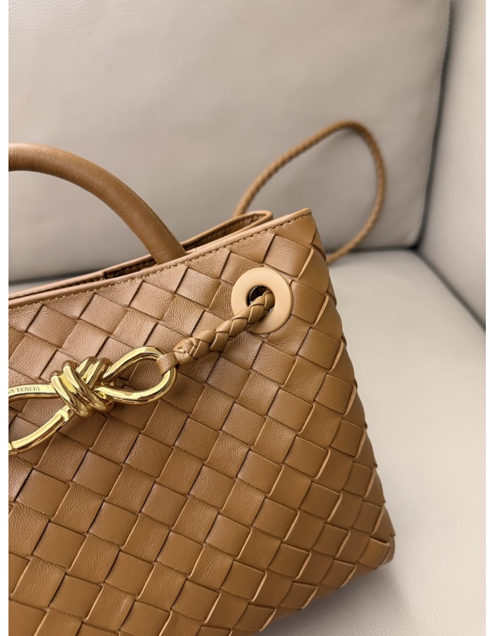 Andiamo piccola BOTTEGA VENETA
