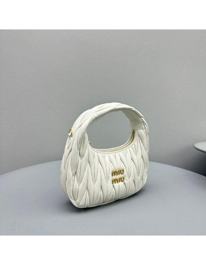 Borsa Wander in nappa matelassé MIUMIU