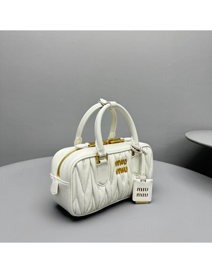 Borsa Arcadie in nappa matelassé MIUMIU