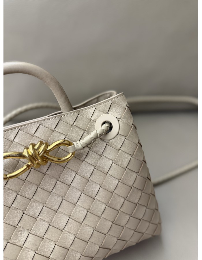 Andiamo piccola BOTTEGA VENETA