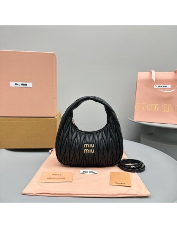 Borsa Wander in nappa matelassé MIUMIU