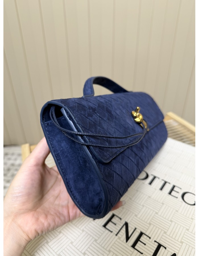 Andiamo Clutch BOTTEGA VENETA