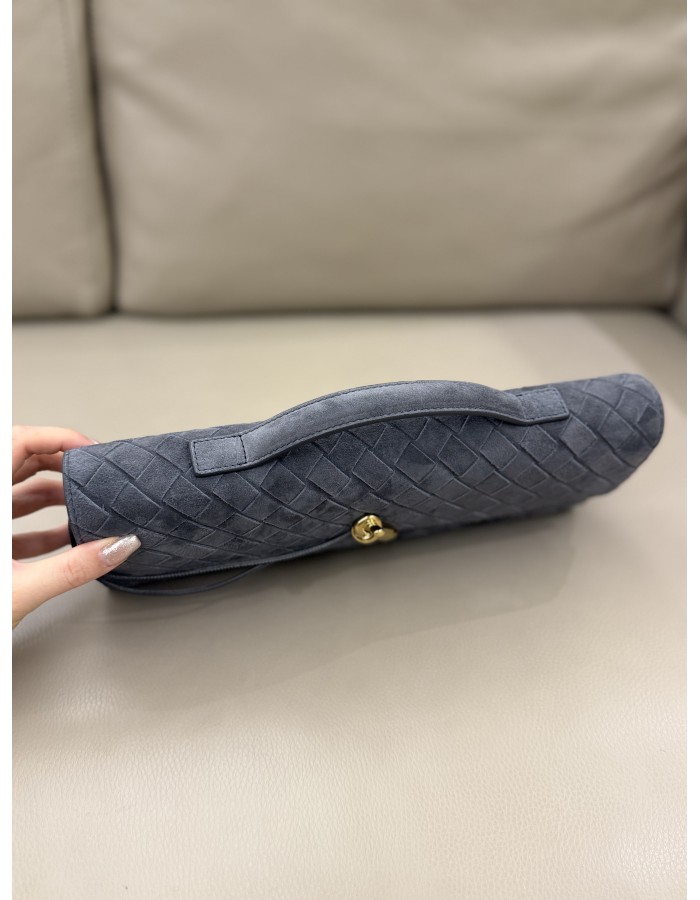 Andiamo Clutch BOTTEGA VENETA