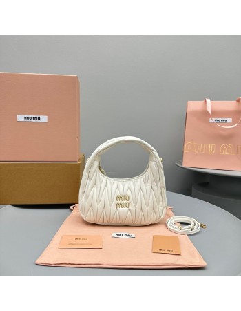 Borsa Wander in nappa matelassé MIUMIU