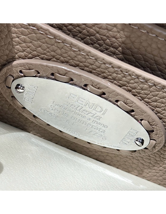 Peekaboo ISeeU Petite FENDI