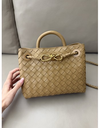 Andiamo piccola BOTTEGA VENETA