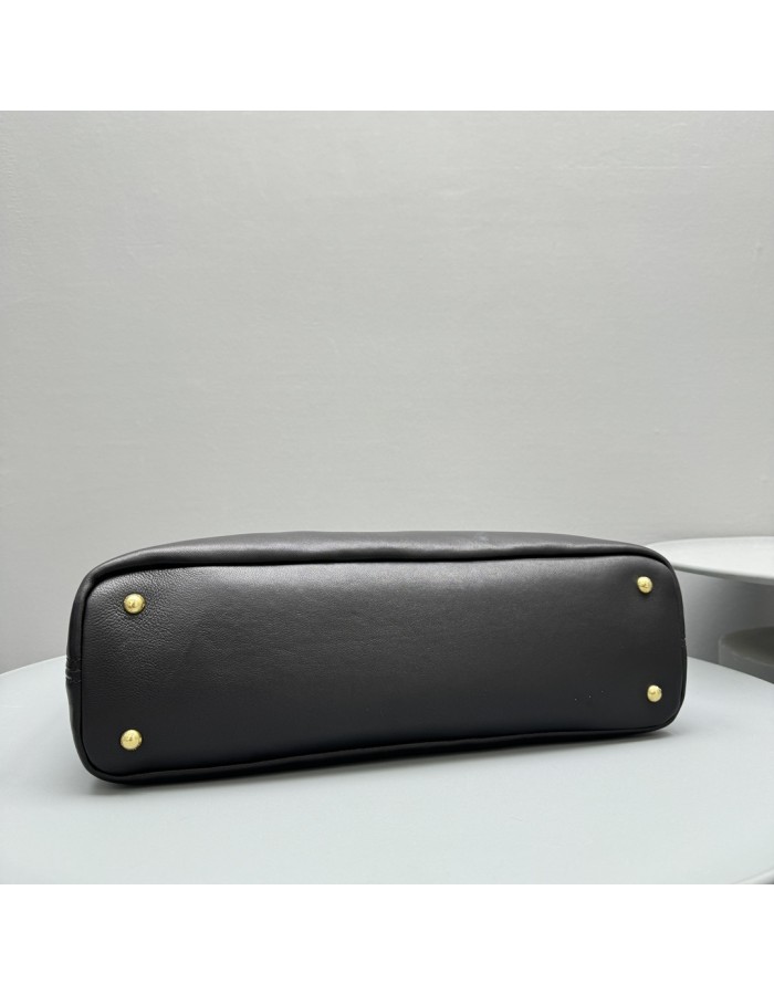 Borsa Aventure in nappa MIUMIU