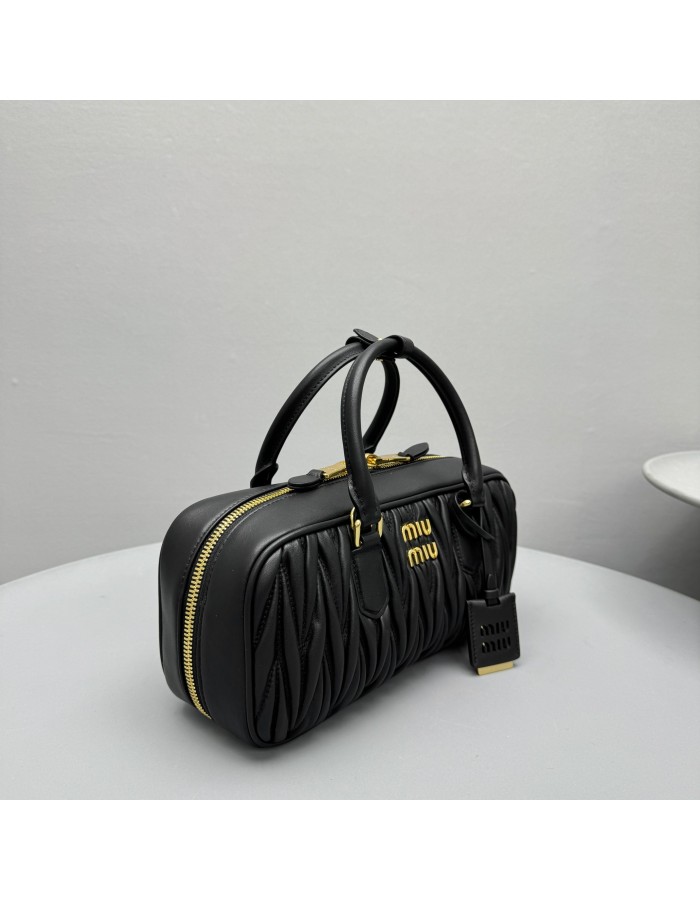 Borsa Arcadie in nappa matelassé MIUMIU