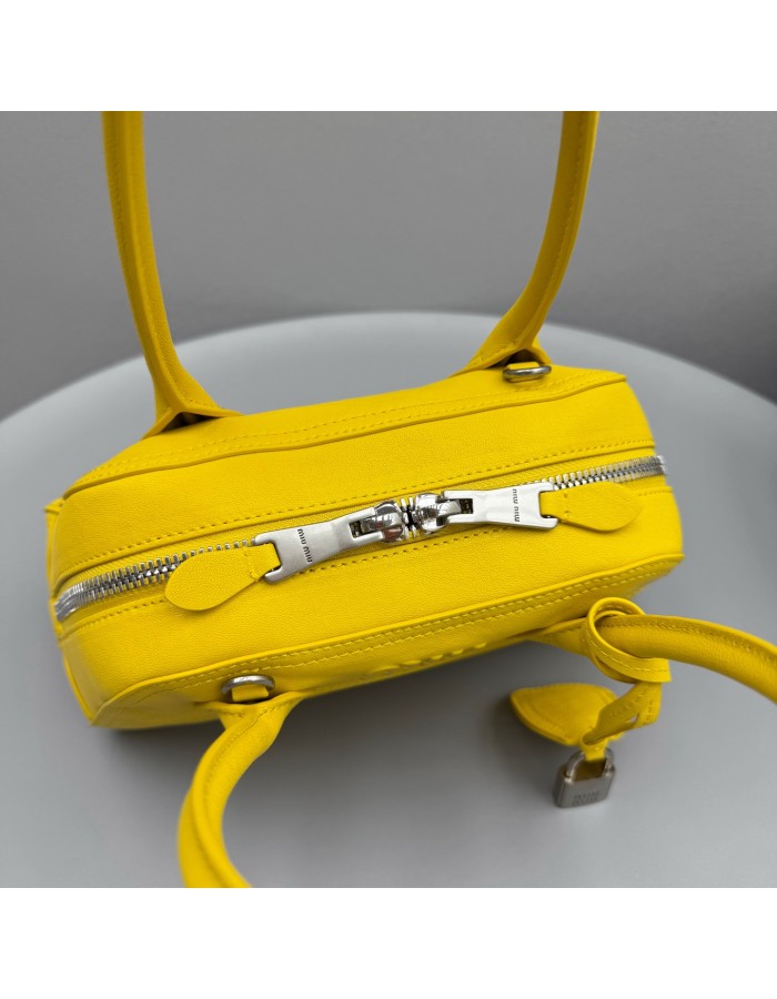 Borsa Vivant in nappa MIUMIU
