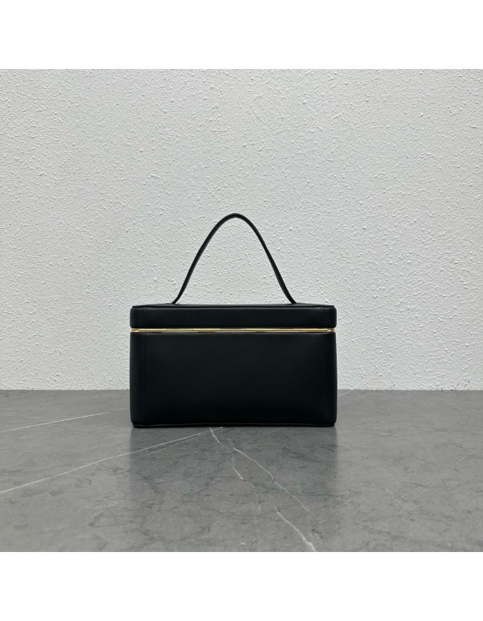 RECTANGLE IN MORBIDA PELLE DI VITELLO CELINE