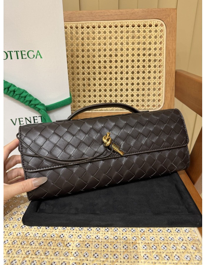 Andiamo Clutch BOTTEGA VENETA