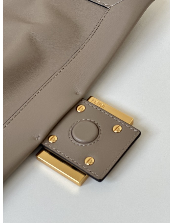 Baguette Soft Medium FENDI
