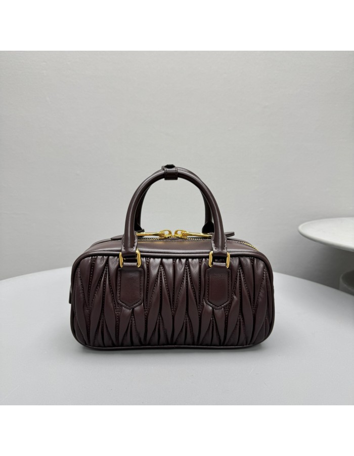 Borsa Arcadie in nappa matelassé MIUMIU