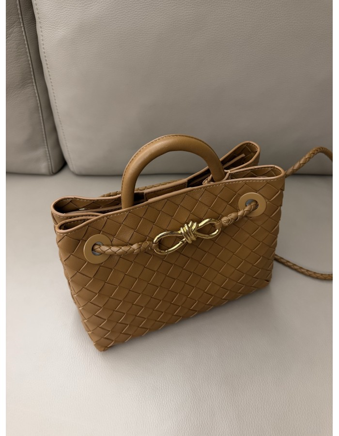 Andiamo piccola BOTTEGA VENETA