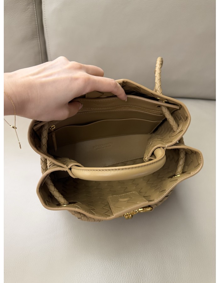Andiamo piccola BOTTEGA VENETA